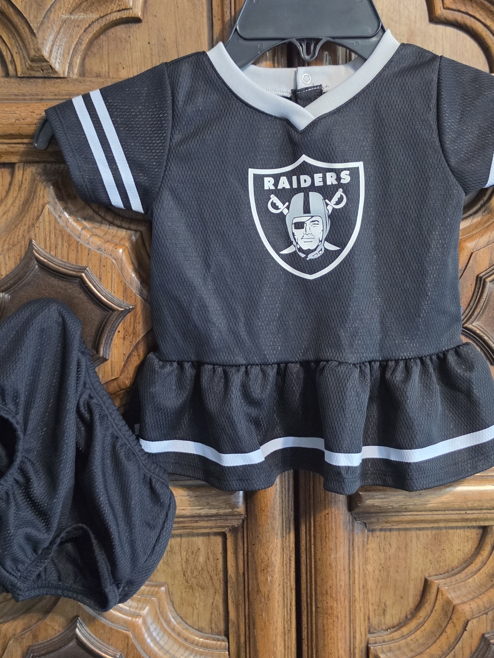 Gerber Black and White Raiders Ruffle Football Tee